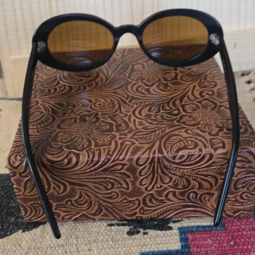 Vintage 1990's Cobain style, Grunge, Sunflower brand matte black sunglasses